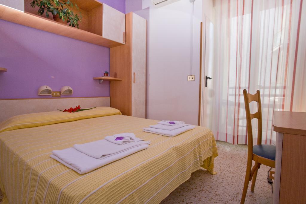 Hotel Moja Cesenatico Room photo